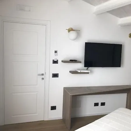 Palazzo Raho チェファル