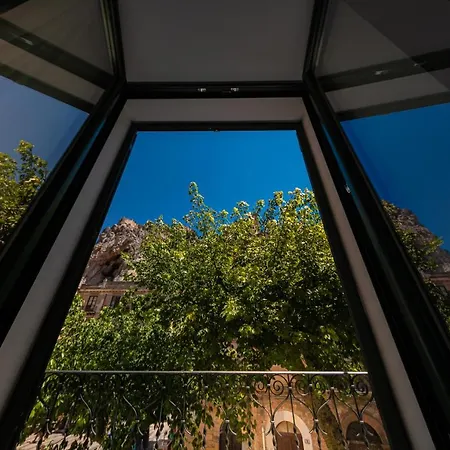 Palazzo Raho チェファル