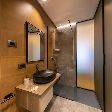 Palazzo Raho ゲストハウス チェファル