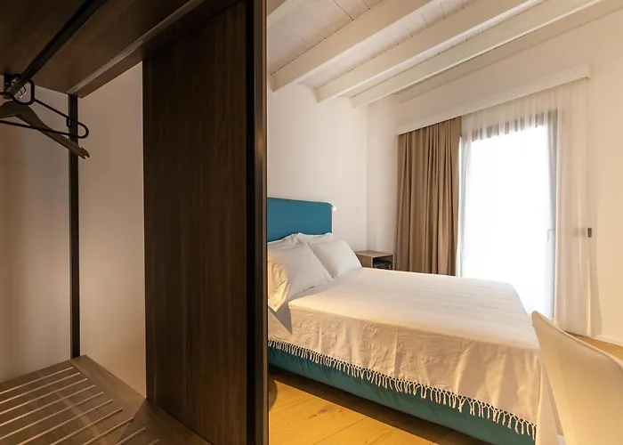 招待所 Palazzo Raho 切法卢