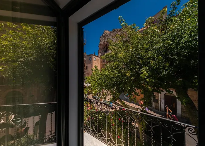 招待所 Palazzo Raho 切法卢