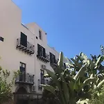 Πανσιόν Palazzo Raho 4*