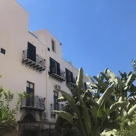 Pensionat Palazzo Raho 4*