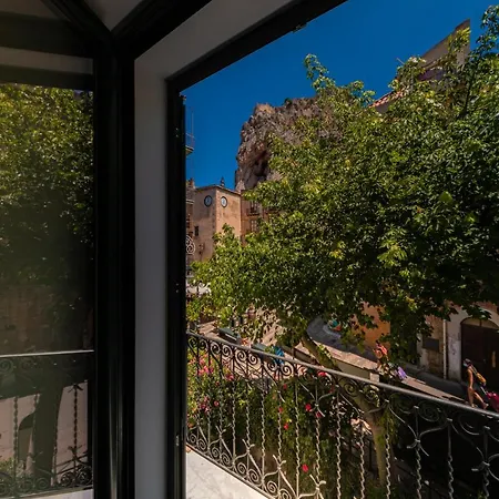 Πανσιόν Palazzo Raho Cefalù