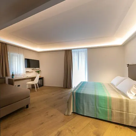 Palazzo Raho Guest house *